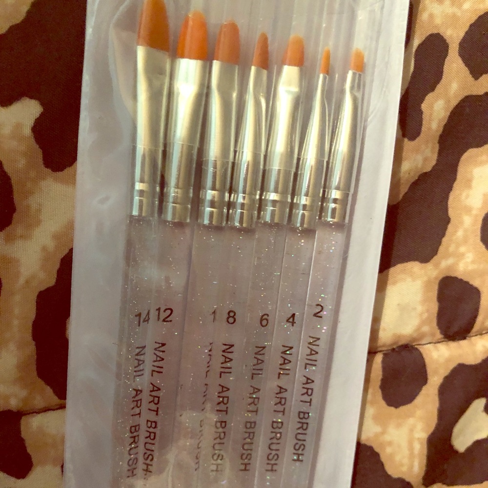 Nail art brushes